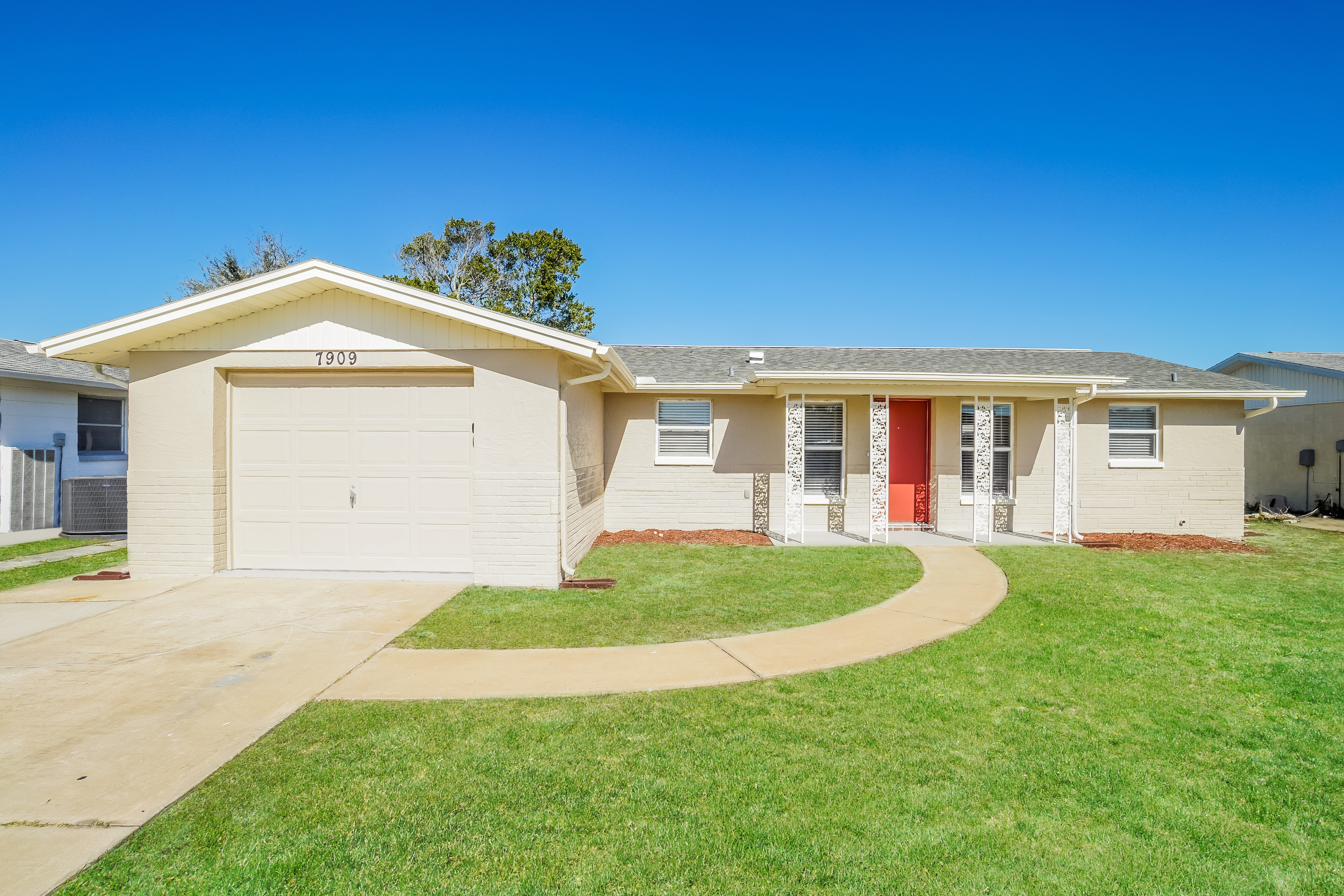 7909 Hawthorn Dr Port Richey, FL 34668